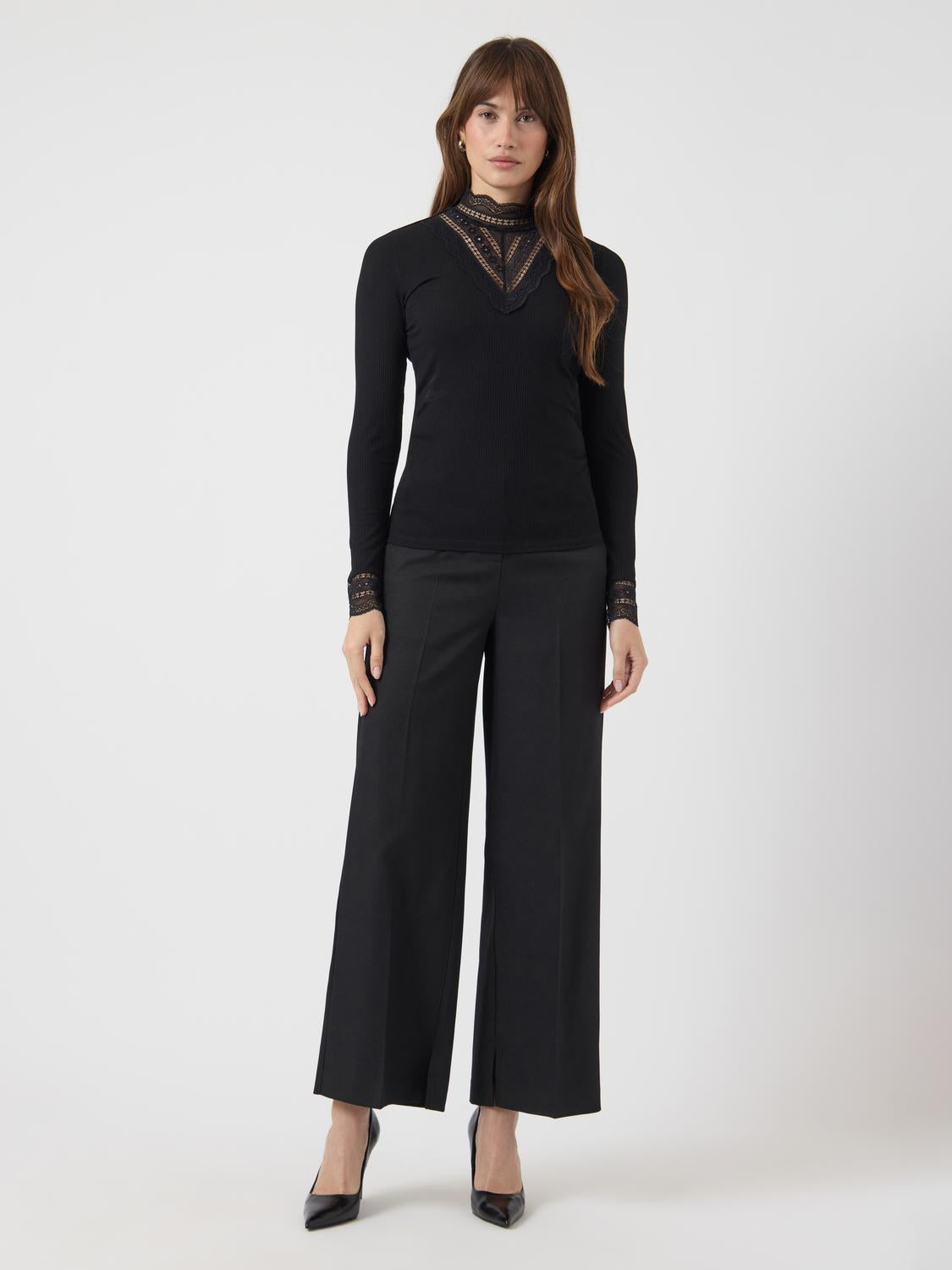 model_shot-front_full